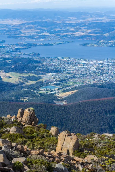 Mount Wellington Hobart ve Güney sahiline bakan çarpıcı Zirvesi
