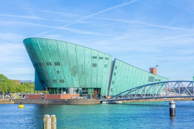 Amsterdam, Hollanda - 31 Mayıs 2017: Amsterdam'ın Nemo Bilim Müzesi güzel görünümü