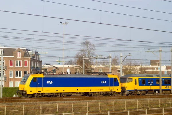 Amsterdam Centraal Station Países Bajos Marzo 2017 Tren Directo Interurbano — Foto de Stock