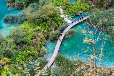 Plitvice Gölleri görünümünü kuşlar göz