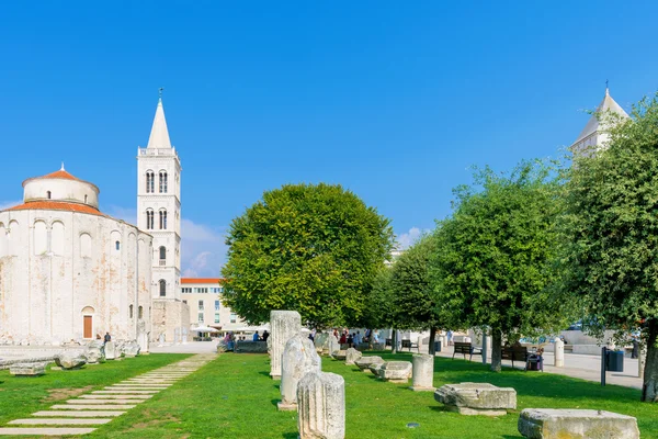 Stare miasto Zadar w słoneczny dzień — Zdjęcie stockowe