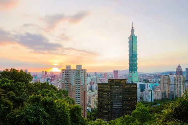 A naplemente kilátás Taipei — Stock Fotó