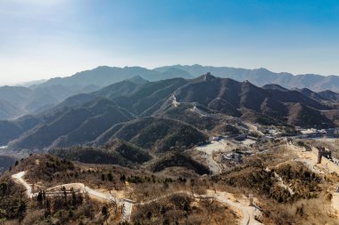 Çin Seddi dağlar ve tepeler ile üzerinden görüntülemek