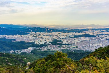 Bukhansan tepesinden görüntülemek