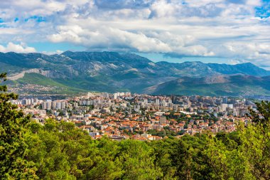Doğa ile split görünümü