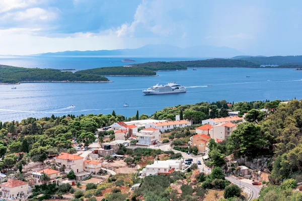 Hvar island vilové čtvrti — Stock fotografie