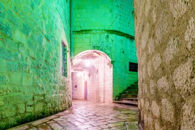 Kotor gece mimarisi