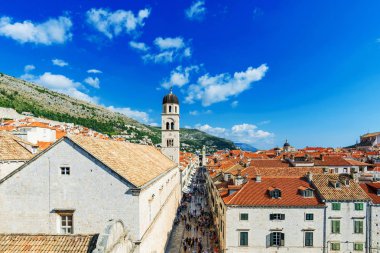 Güneşli bir günde Dubrovnik eski şehrin görünümü