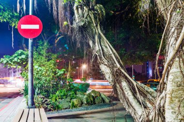 hiçbir girdi trafik işaretleri