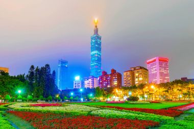 Görünümü Xinyi finans bölgesine ve Taipei 101