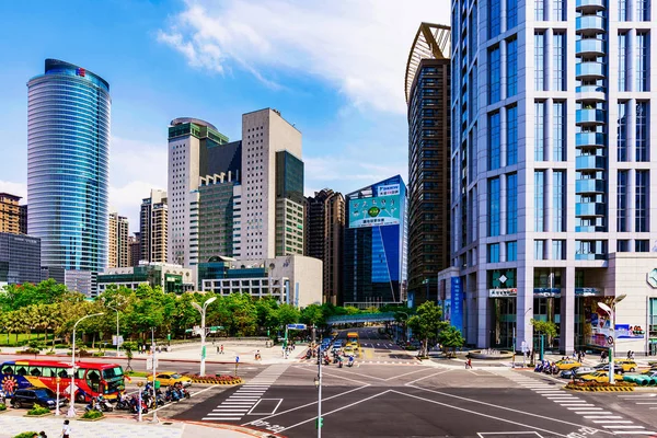 Stadsbilden av Banqiao distriktet i New Taipei — Stockfoto