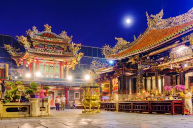Longshan tapınak mimarisi geceleri