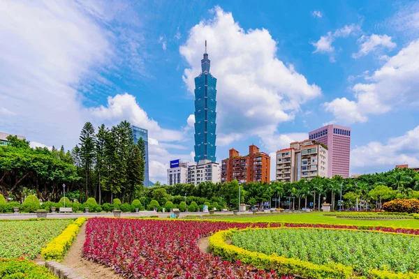 Sun Yat-sen memorial hall doğası ile Taipei 101 görmek