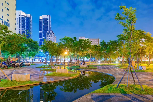 Banqiao park på natten — Stockfoto