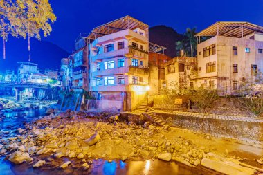 Tayvan'ın kırsal alanda nehir evleri