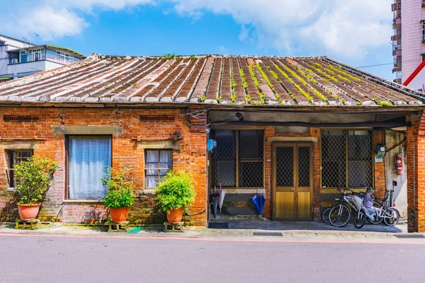 Taipei banliyölerinde eski kasaba evi