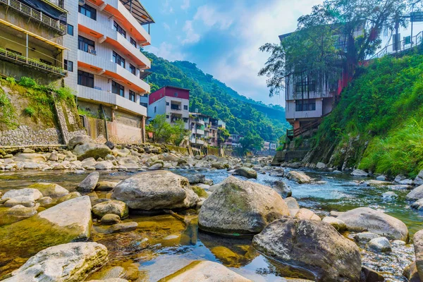 Nehir ve Shiding doğada