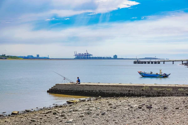 Pier and seaside area — Stock Photo, Image