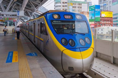 Taichung istasyonu tren varış ile