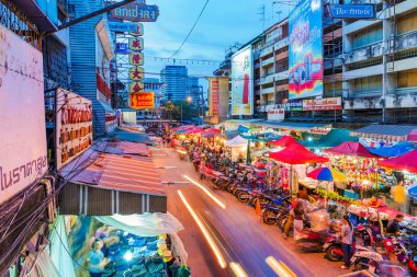 Gece pazarı şehir Chiang Mai