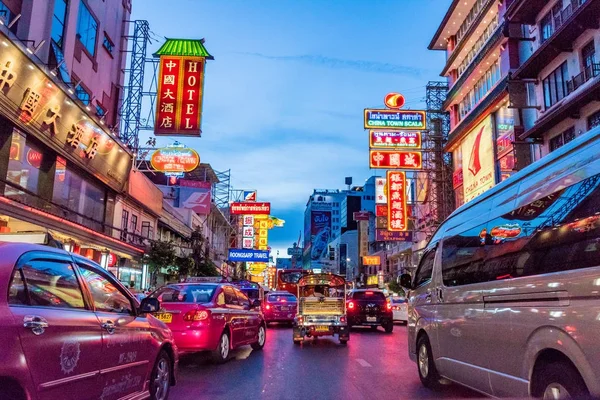 Chinatown Bangkok trafik ve mimari