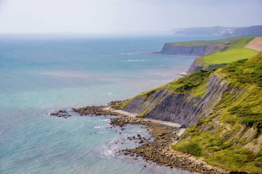 Jurassic Coast uçurumlarda doğal görünümünü