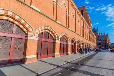 Kings Cross St Pancras İstasyonu mimarisine