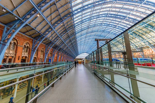 Kings Cross St Pancras estação ferroviária — Fotografia de Stock