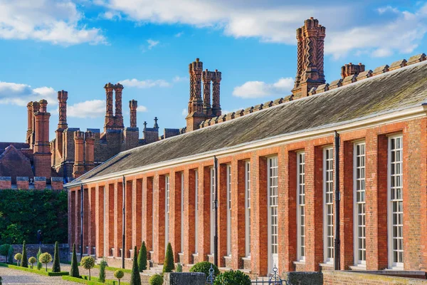 Hampton Court Palace architecture — Stock Photo, Image