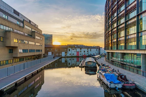 Gün batımı sırasında Paddington Havzası