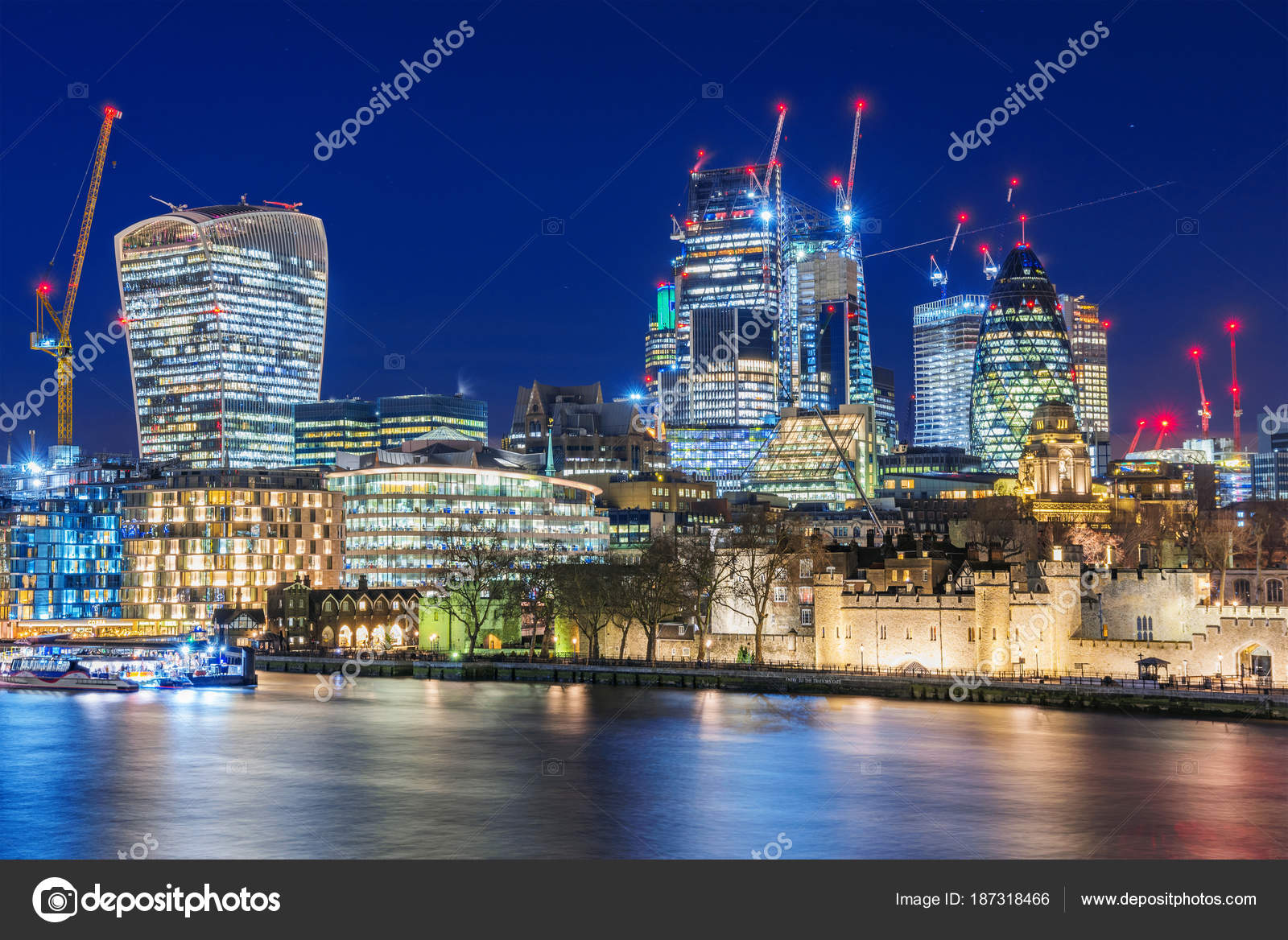 City of London skyline at night – Stock Editorial Photo © asiastock #187318466 City of London skyline at night – Stock Editorial Photo © asiastock #187318466