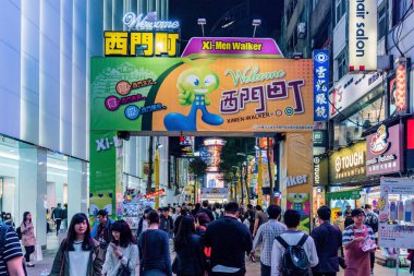 Ximending alışveriş bölgesine geceleri