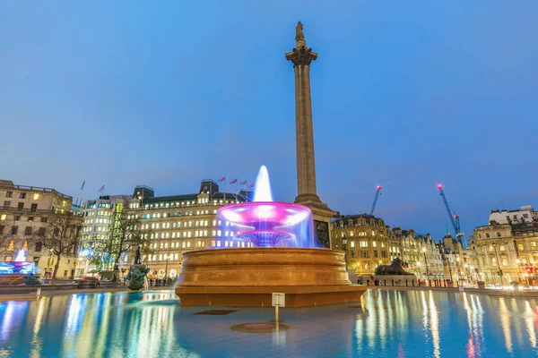Trafalgar Square Nachtsicht — Stockfoto