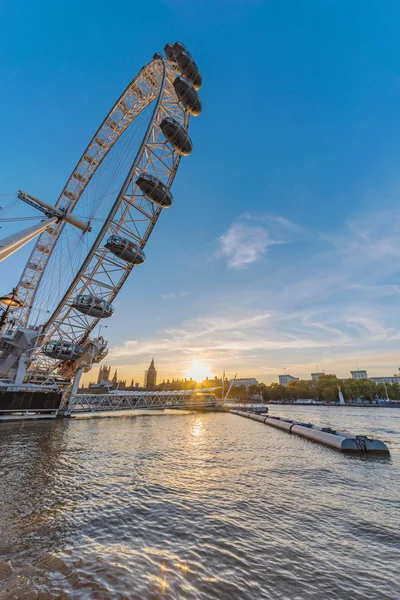 Temze és a London Eye — Stock Fotó