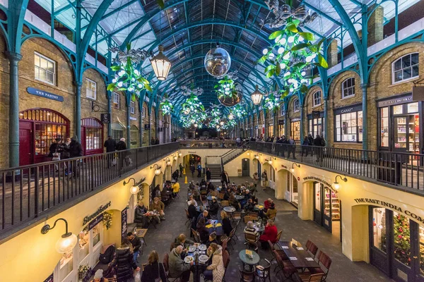 Covent Garden Market bei Nacht — Stockfoto