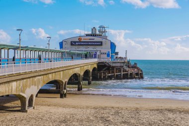 Bournemouth pier view güneşli bir günde