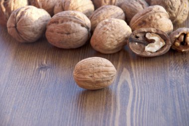 ahşap masa-walnust.