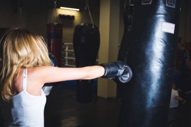 ringde boks eldivenli