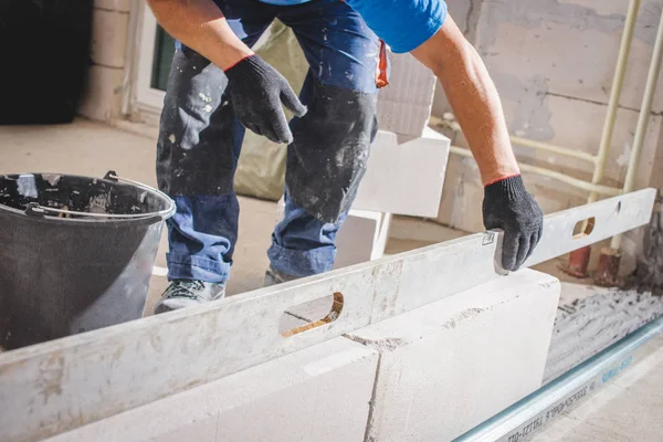 Beton sıvama Mason duvar, Bina altında inşaat beton tuğla duvar sıvama mason ile kurmak için