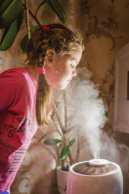 Nemlendirici gece Buhar Yatak Beşik yanında