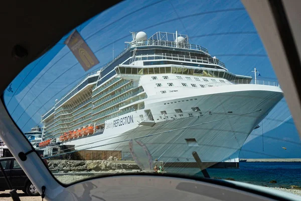 Ön cam üzerinde bir kruvazör vuruldu