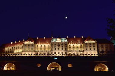 Royal castle cephe gece Varşova, Polonya 