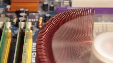 Cpu soğutma fanı döndürme