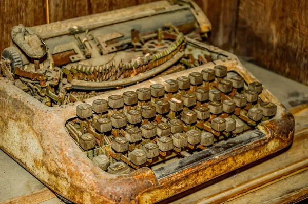 Ancienne machine à écrire alphabet — Photo