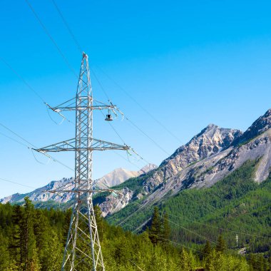 yüksek voltaj güç hatları 