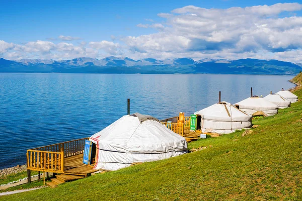 Tourist center i Mongoliet på den sjön Hovsgol. — Stockfoto