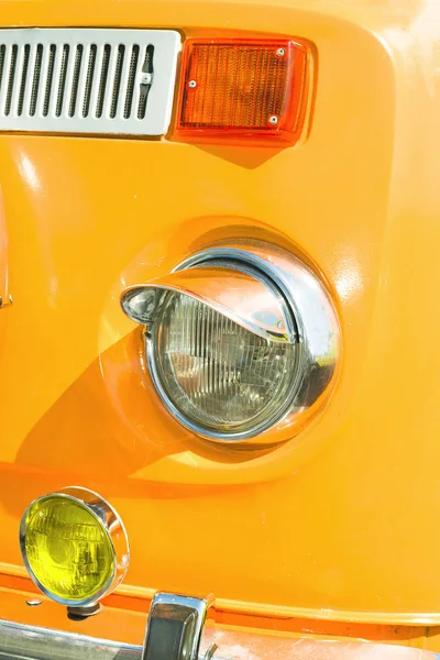 The old yellow car — Stock Photo, Image