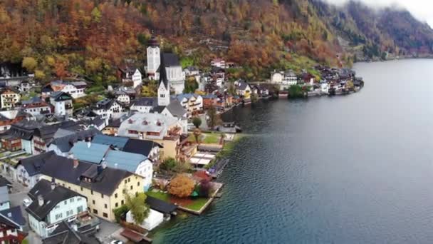 Aldea Montaña Austríaca Hallstatt Lago Hallstatter Hermoso Otoño Vista Aérea — Vídeos de Stock