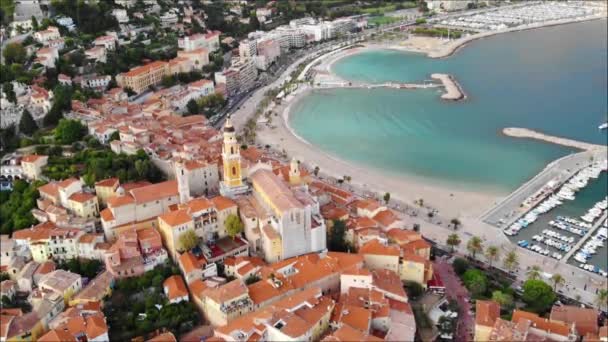 Vuelo Avión Tripulado Sobre Coloridas Casas Menton Costa Azul Costa — Vídeo de stock