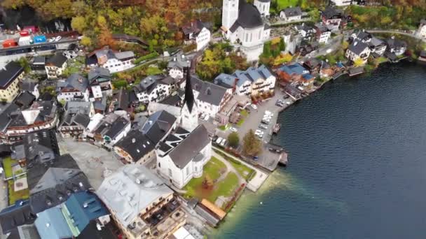 Lot Dronem Wokół Wioski Hallstatt Nad Hallstatter See Piękny Jesienny — Wideo stockowe